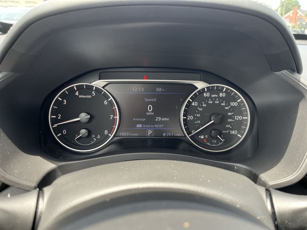 Used 2023 Silver Nissan 2.5 SR image 15