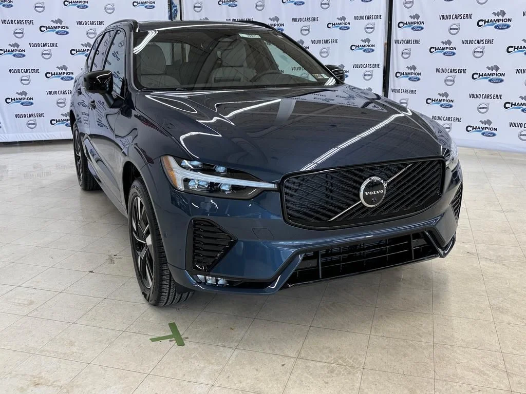 2026 Volvo XC60 B5 Plus Dark AWD's photo