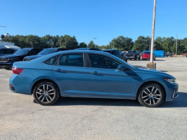 Used 2025 Blue Volkswagen 1.5T SE image 6