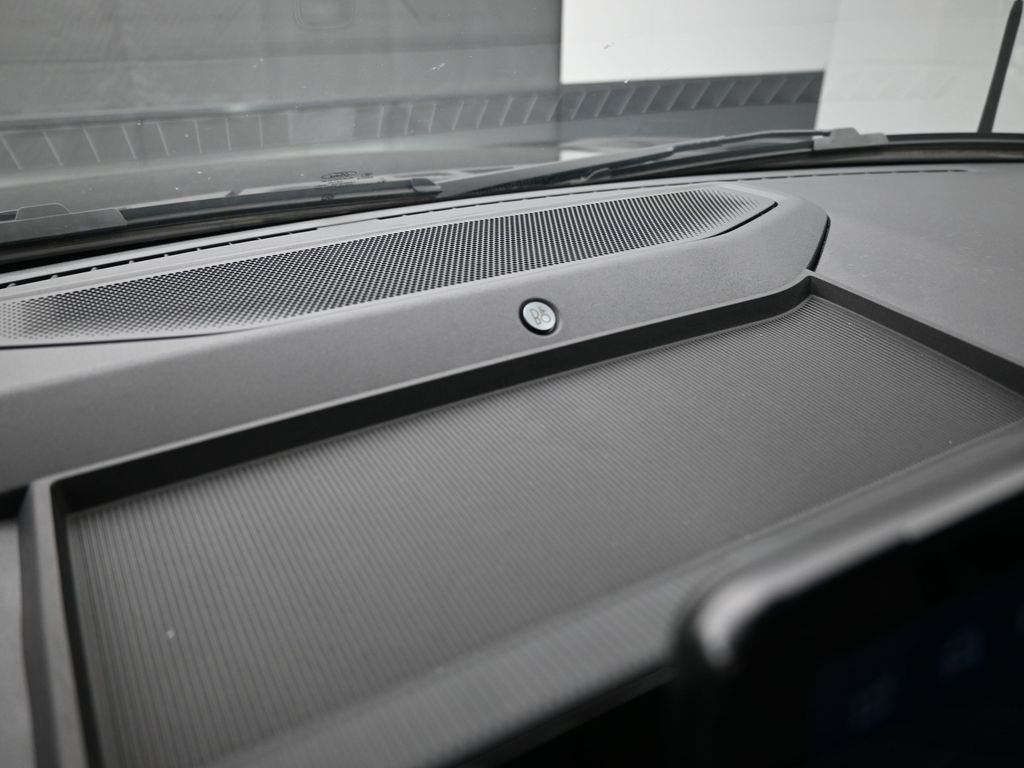 2025 Ford F-150 Lightning Flash - Photo 18