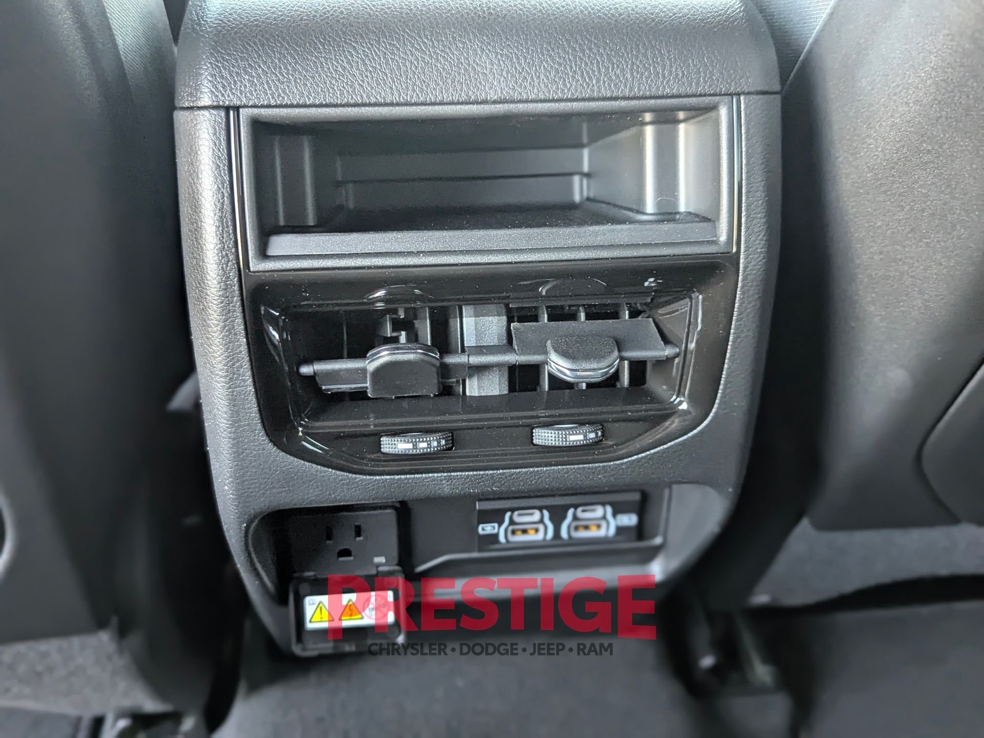 New 2026 Silver Zynith Exterior Paint Jeep Laredo X image 26