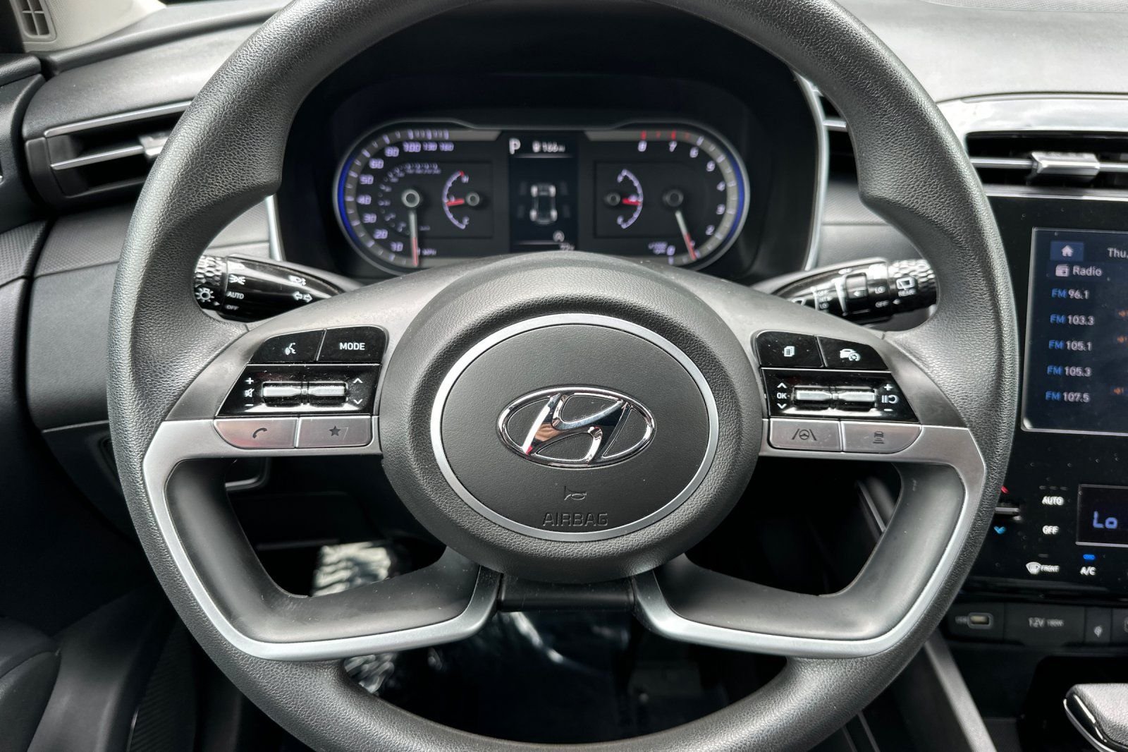 Used 2024 Black Hyundai SEL image 26
