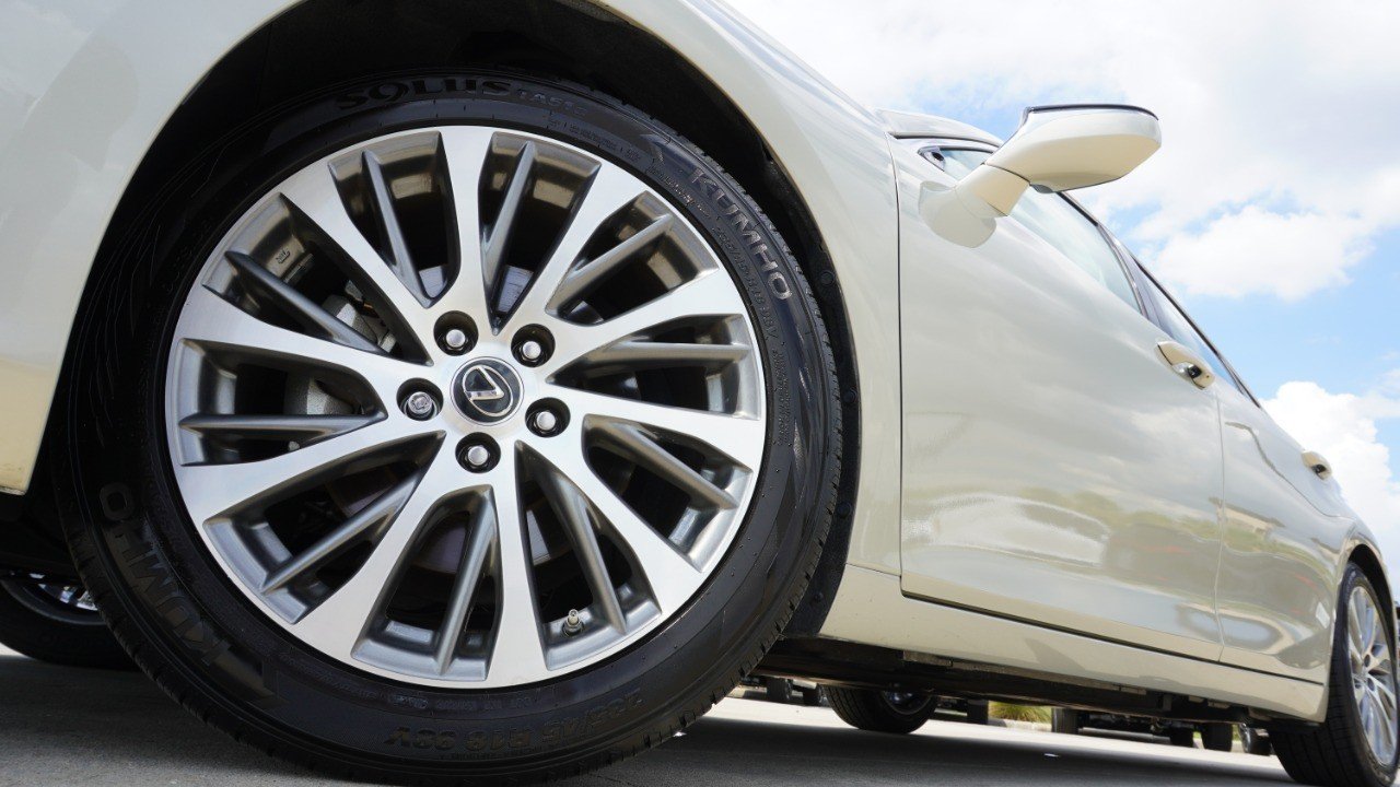 Certified Used 2020 MOONBEAM BEIGE MET Lexus ES 350 image 10