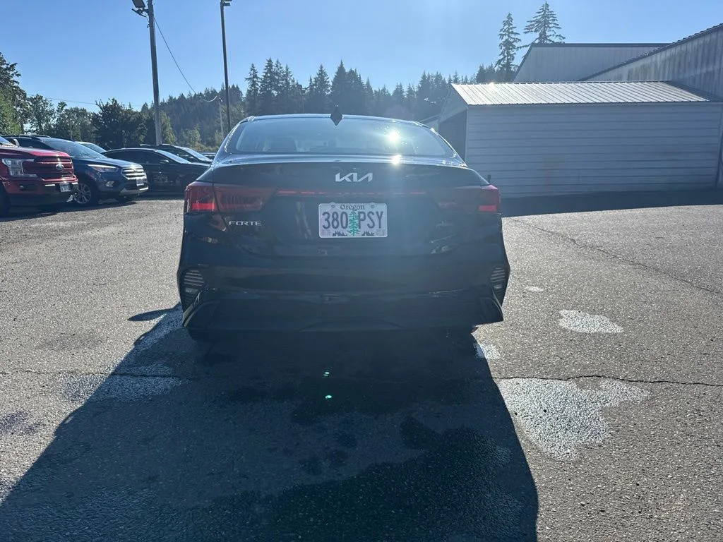 Used 2024 Black Kia LXS image 4