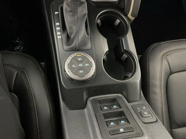 New 2026 Avalanche Gray Ford Badlands image 16