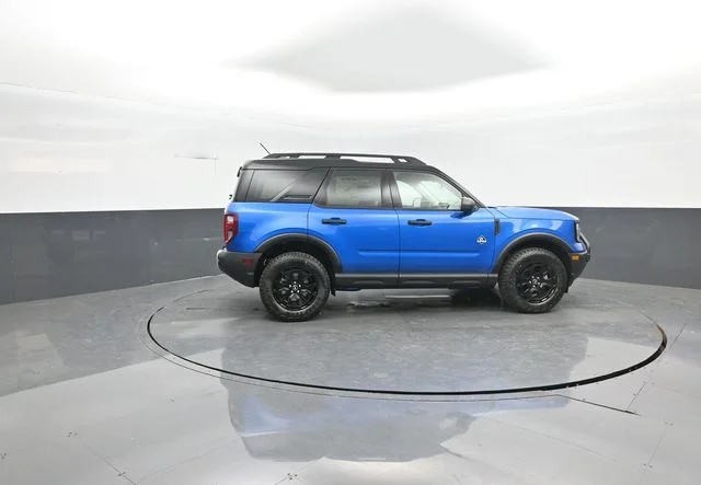 New 2026 Velocity Blue Metallic Ford Outer Banks® image 8