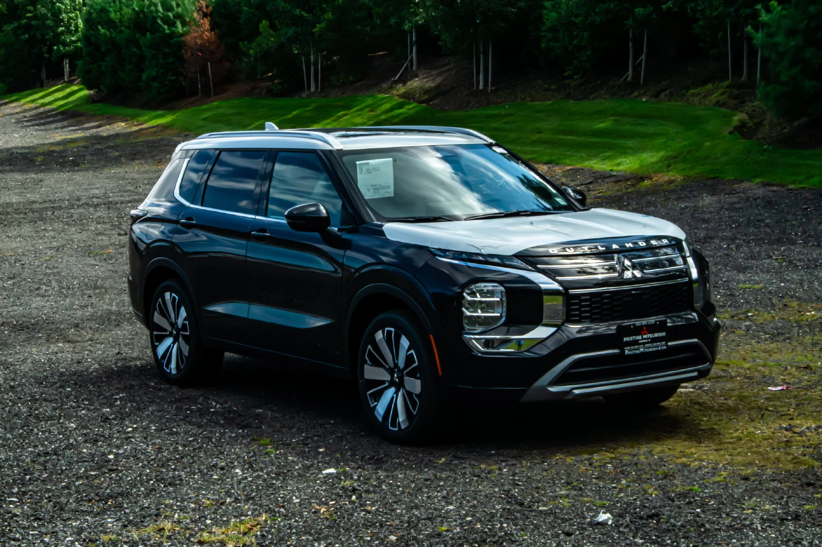 2025 Mitsubishi Outlander SEL Platinum Edition - Photo 12