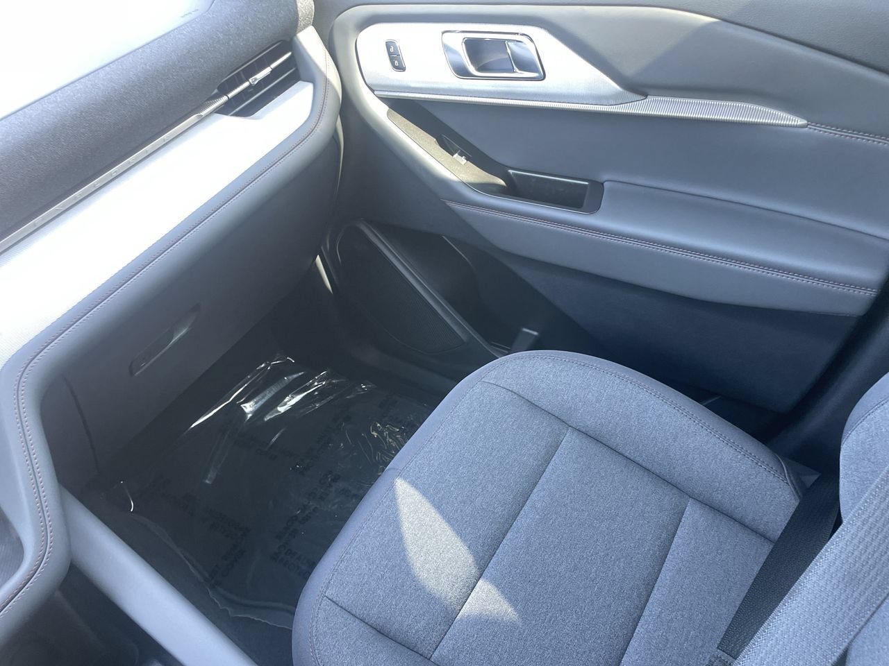 New 2026 Space White Metallic Ford Active image 15