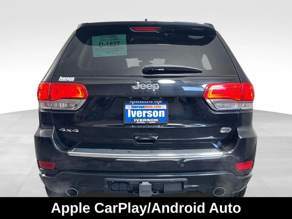 Used 2018 Diamond Black Crystal Pearlcoat Jeep Overland image 16