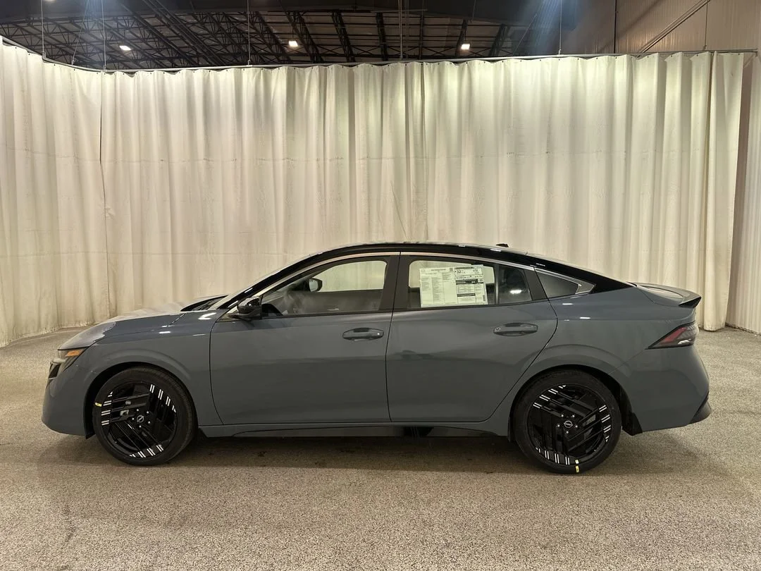 2026 Nissan Sentra SR - Photo 6