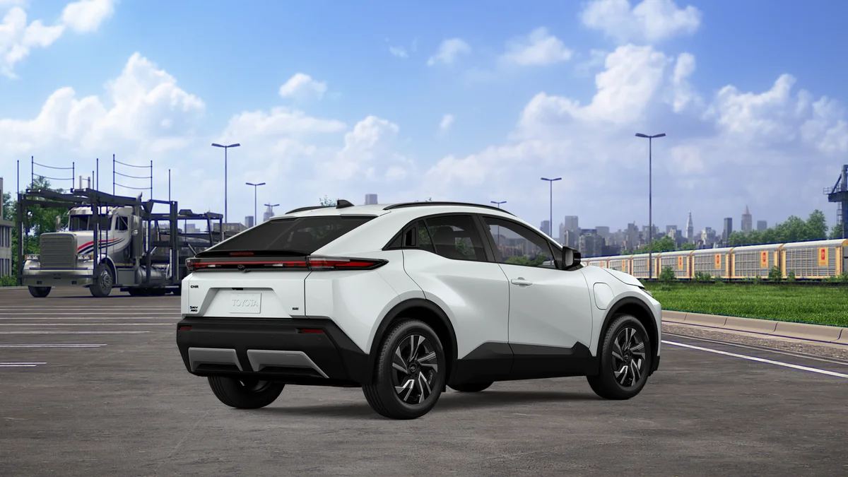 New 2026 Wind Chill Pearl Toyota SE image 10