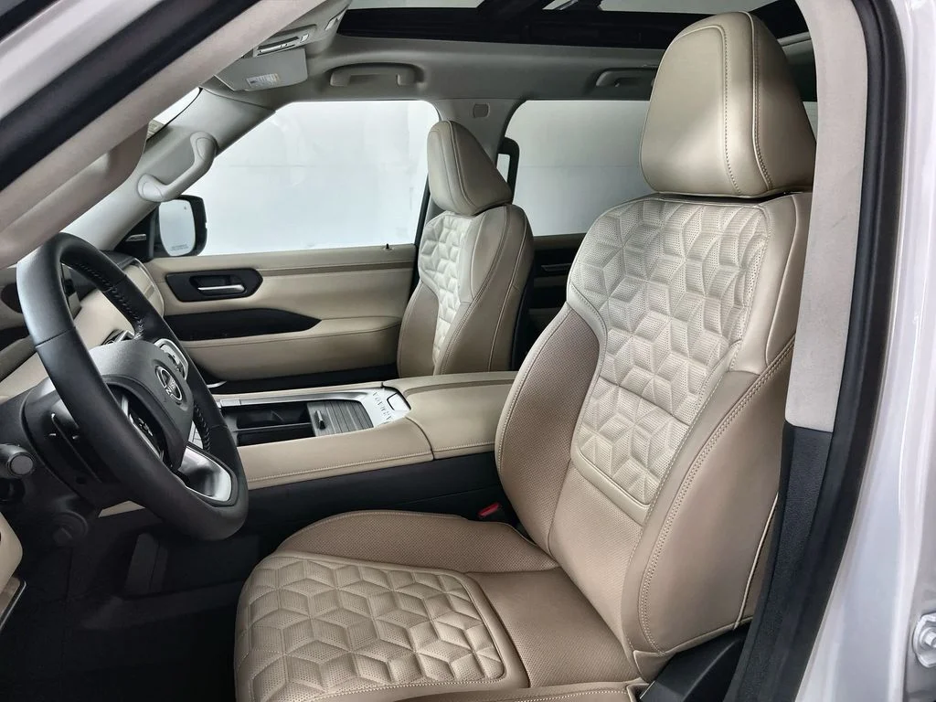 New 2026 Aspen White TriCoat Nissan Platinum image 13