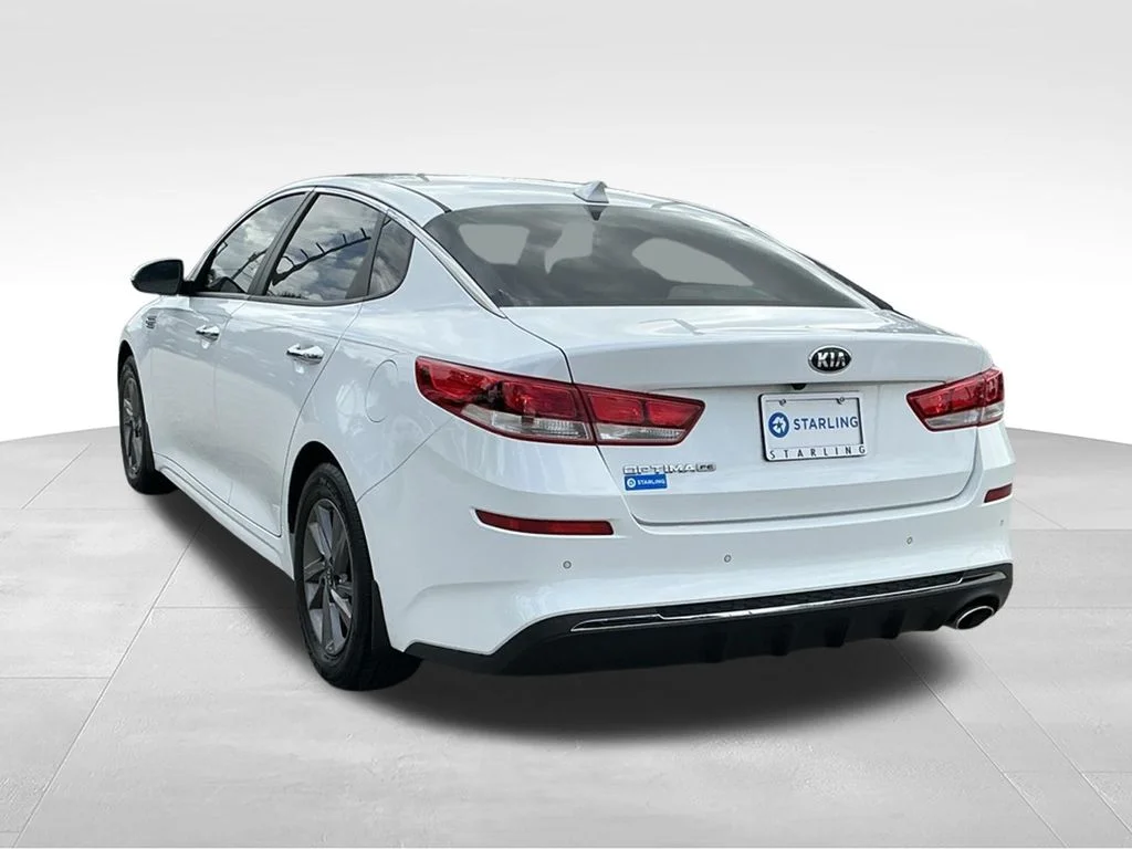 Used 2020 White Kia LX image 5