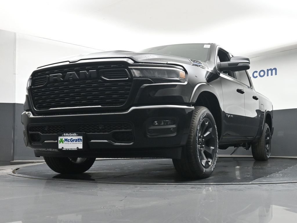 New 2026 Diamond Black Crystal Pearl-Coat Exterior Paint RAM Big Horn/Lone Star image 7