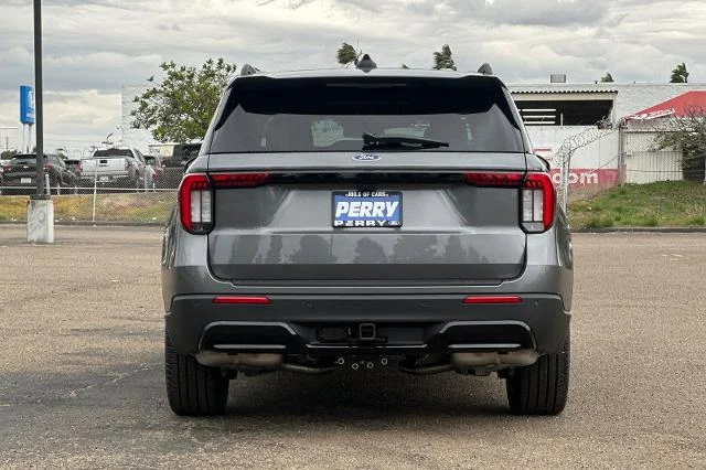New 2026 Carbonized Gray Metallic Ford ST-Line image 30