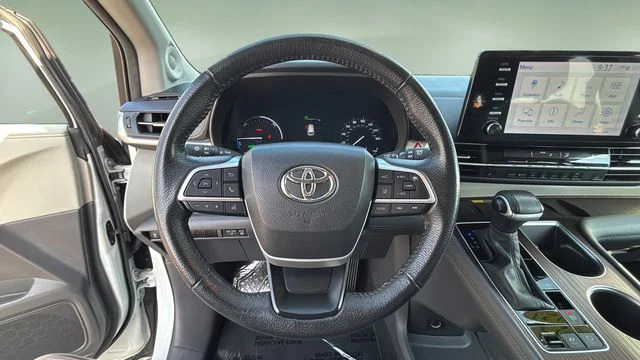 Used 2023 Beige Toyota XLE image 11