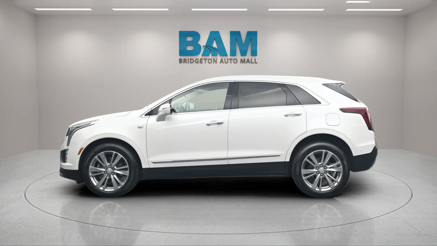 Used 2024 White Cadillac Premium Luxury image 3