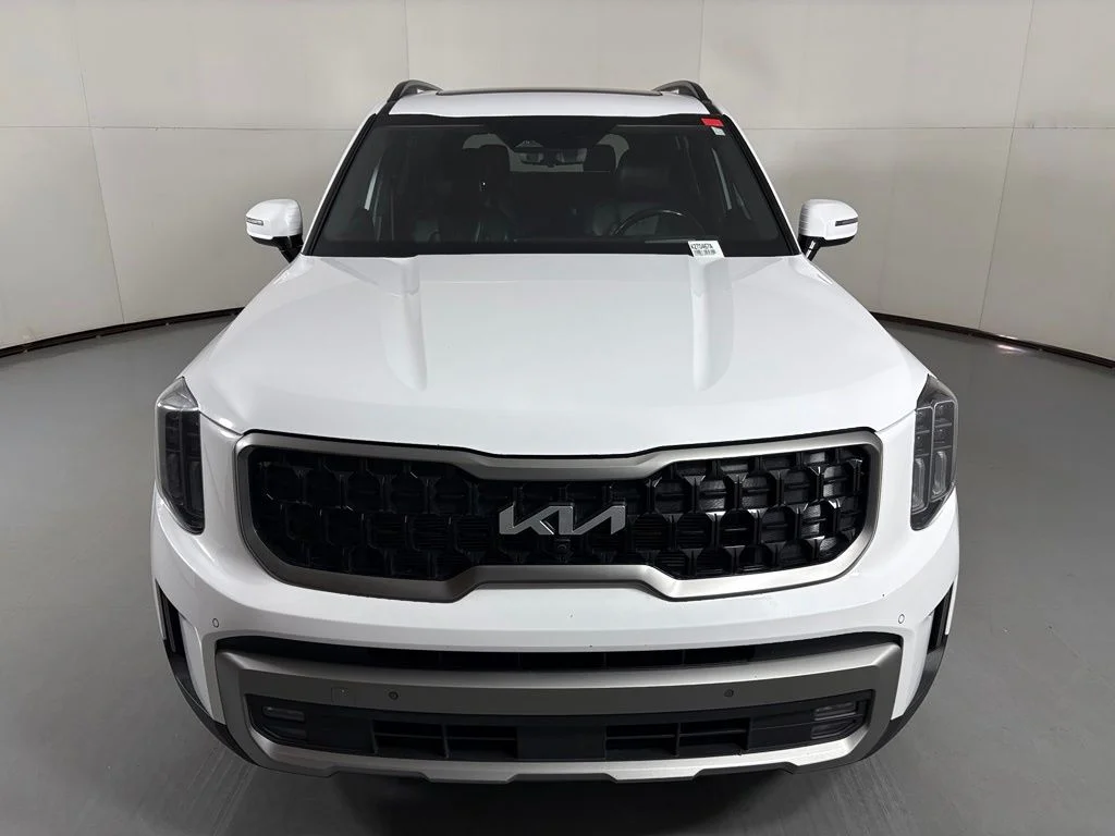 Used 2023 White Kia SX-Prestige X-Pro image 3