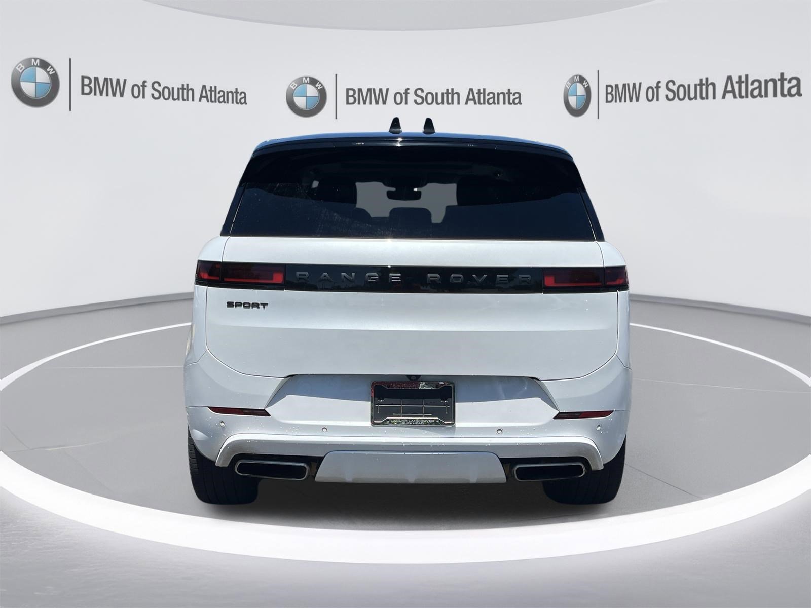 Used 2024 Fuji White Land Rover Dynamic SE image 22