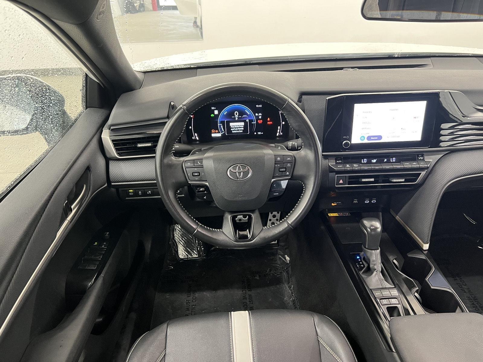 2025 Toyota Camry SE - Photo 26