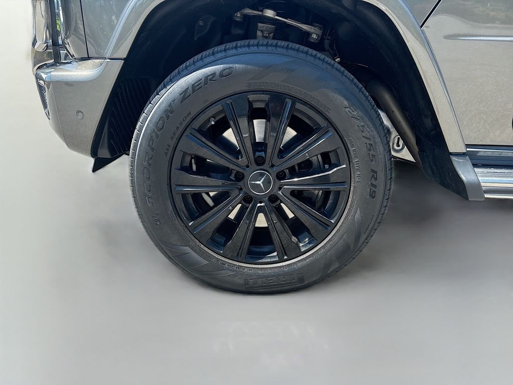 Used 2021 Indium Gray Metallic Mercedes-Benz G 550 image 14