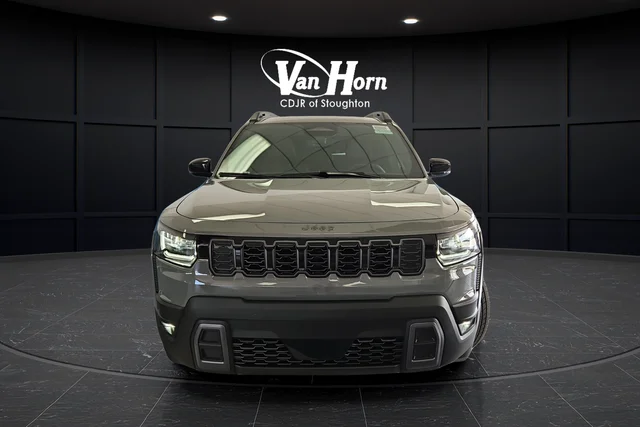 New 2026 Sting-Gray Clear-Coat Exterior Paint Jeep Limited image 8