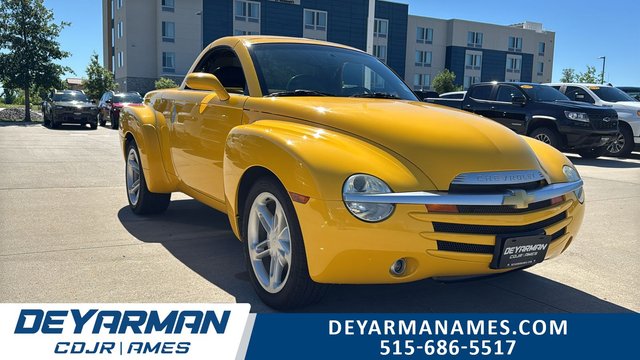 2004 Chevrolet SSR Base