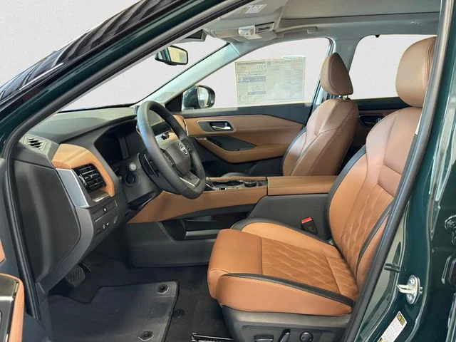 New 2026 Black Nissan Platinum image 9