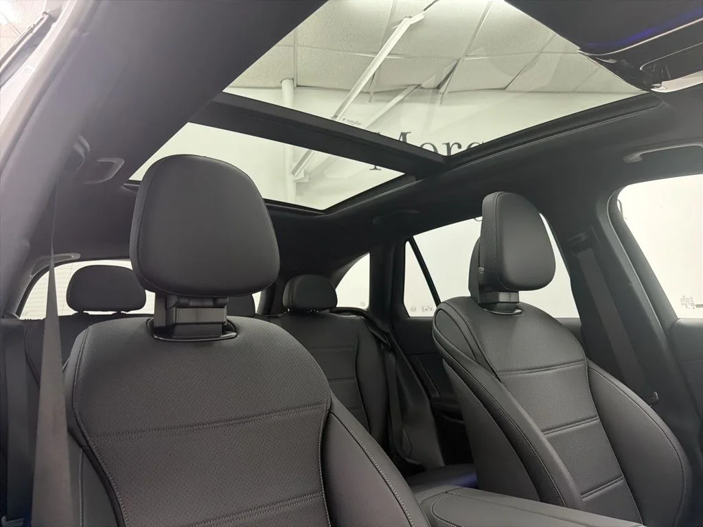 New 2026 Silver Mercedes-Benz GLC 300 image 28