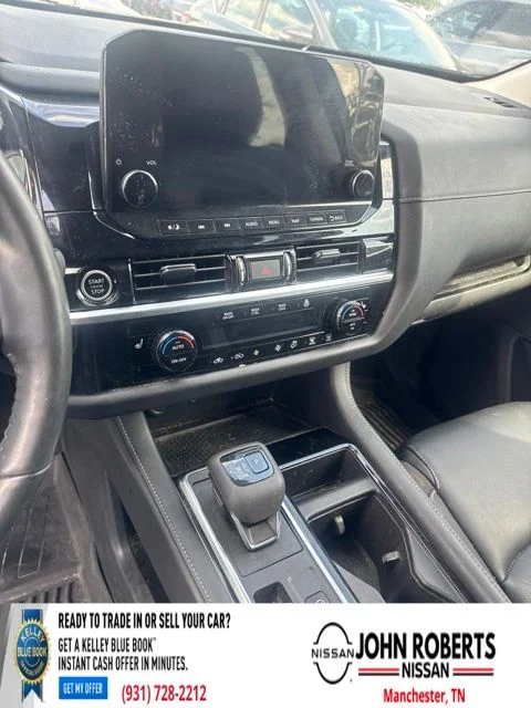 Used 2023 Gray Nissan SL image 9