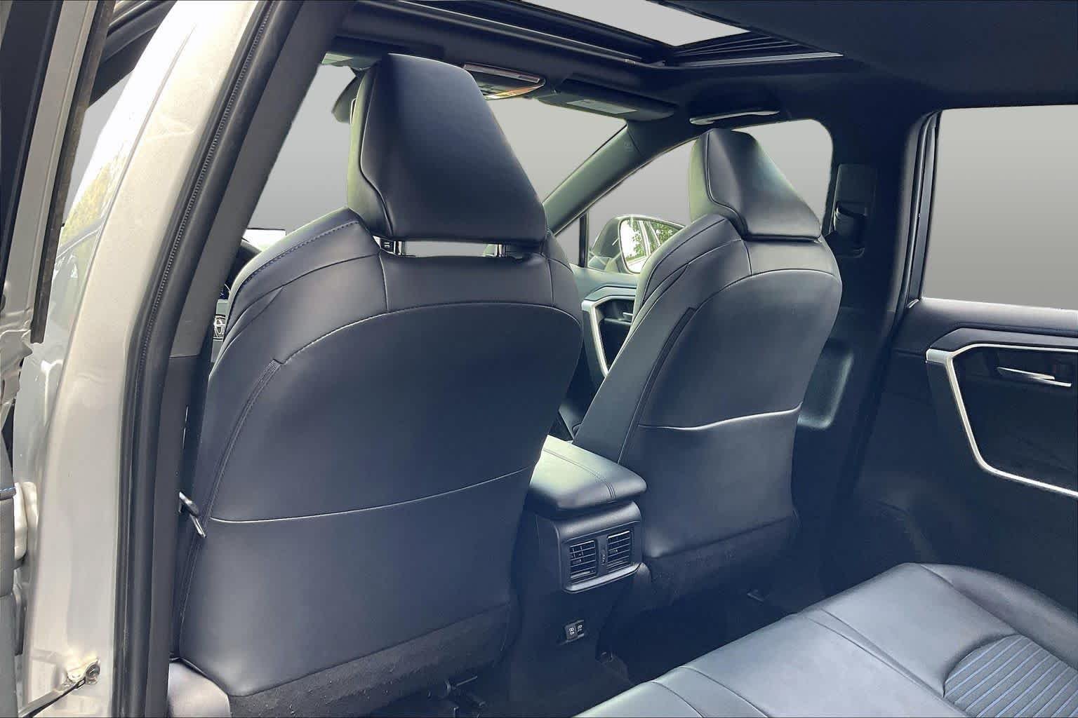 Used 2019 Silver Sky Metallic w/Black Roof Toyota Hybrid XSE image 22