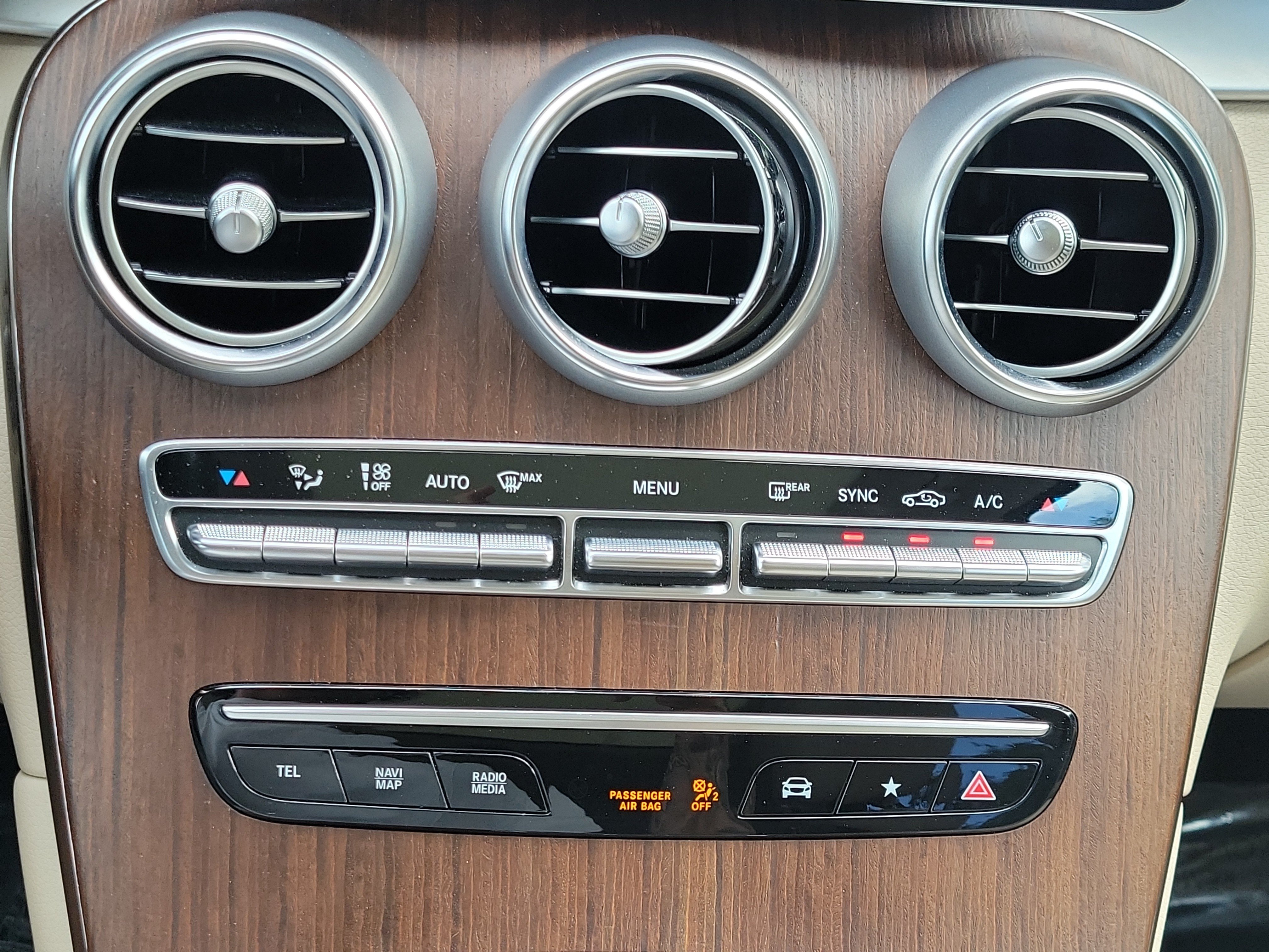 Used 2022 Starling Blue Metallic Mercedes-Benz GLC 300 image 27