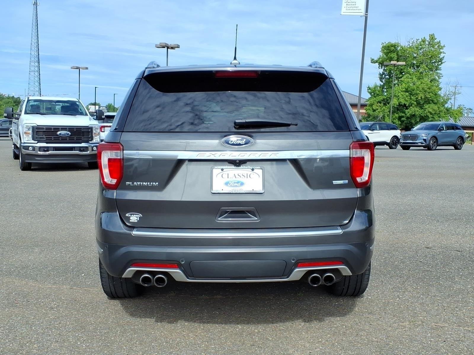 Used 2018 Magnetic Metallic Ford Platinum image 10