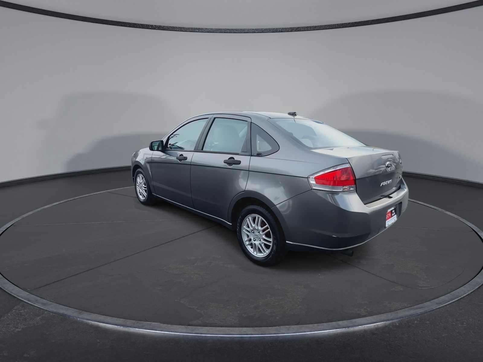 Used 2010 Sterling Grey Metallic Ford SE image 6