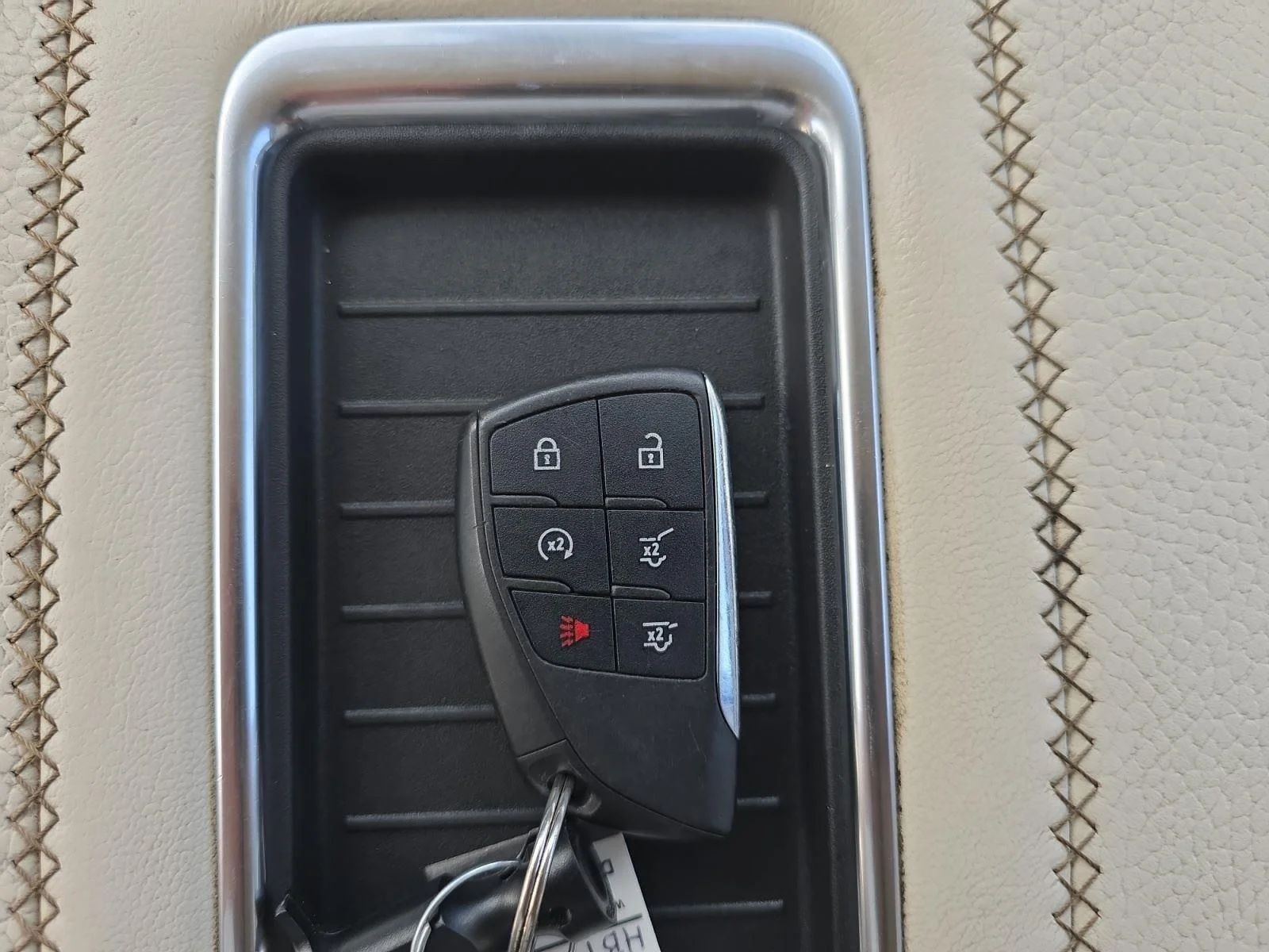 Used 2021 White Frost Tricoat GMC Denali image 12