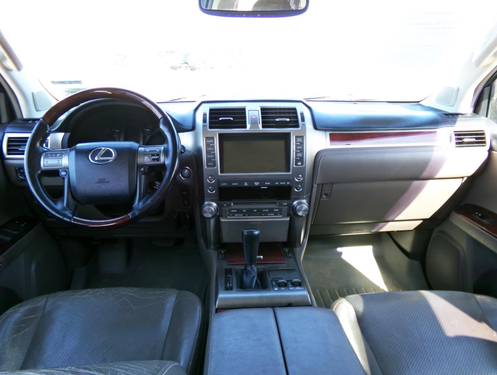 2013 Lexus GX Base - Photo 8