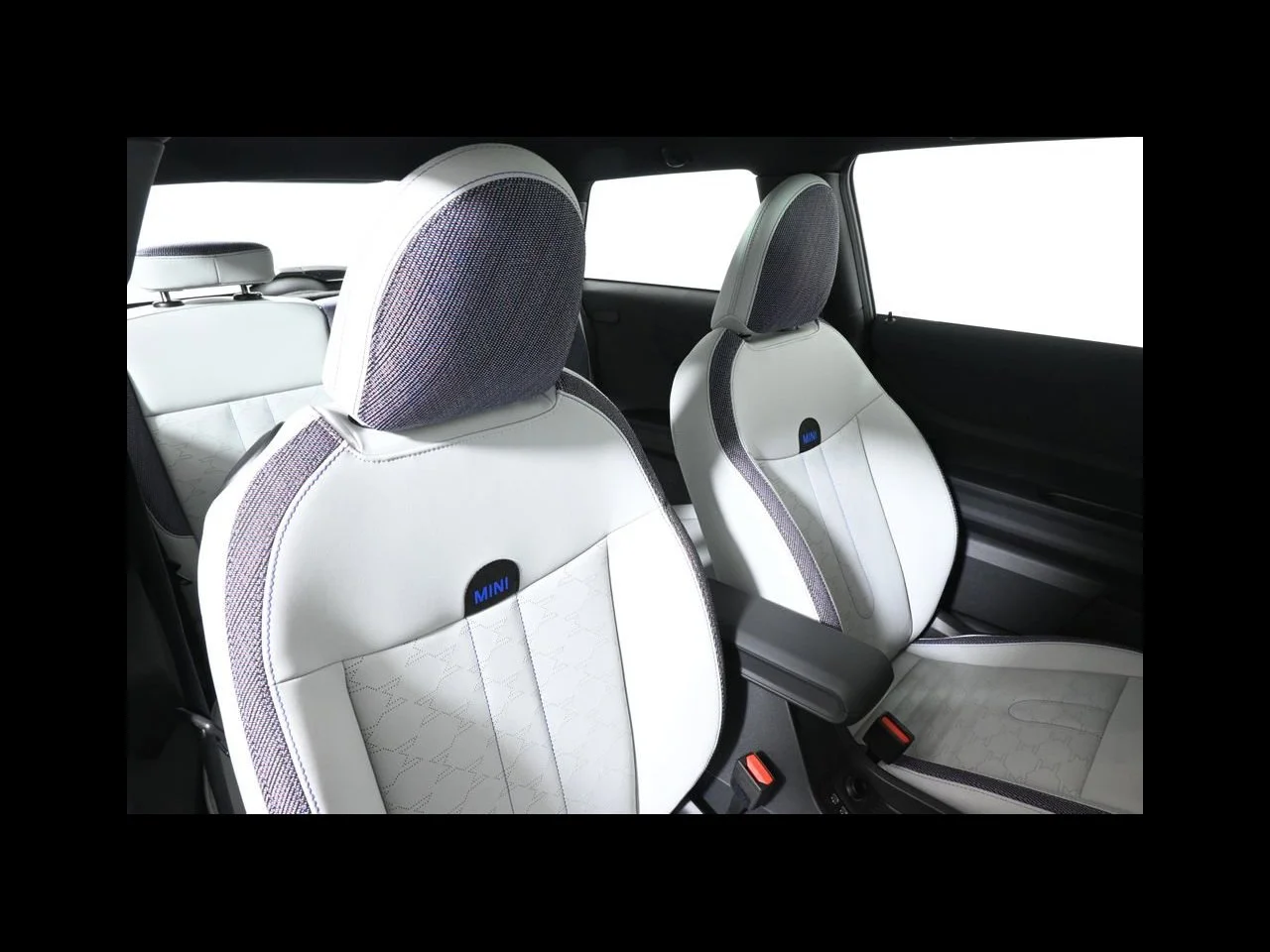 2026 MINI Hardtop 2 Door S - Photo 28