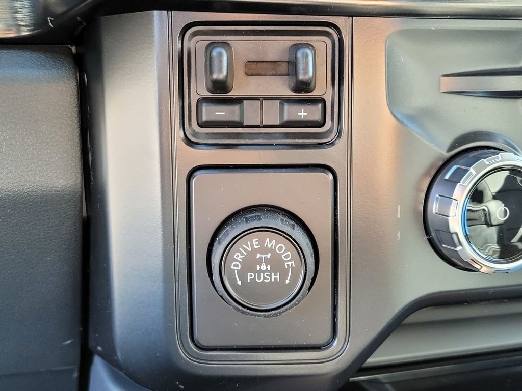 New 2026 Gray Ford Lariat image 10