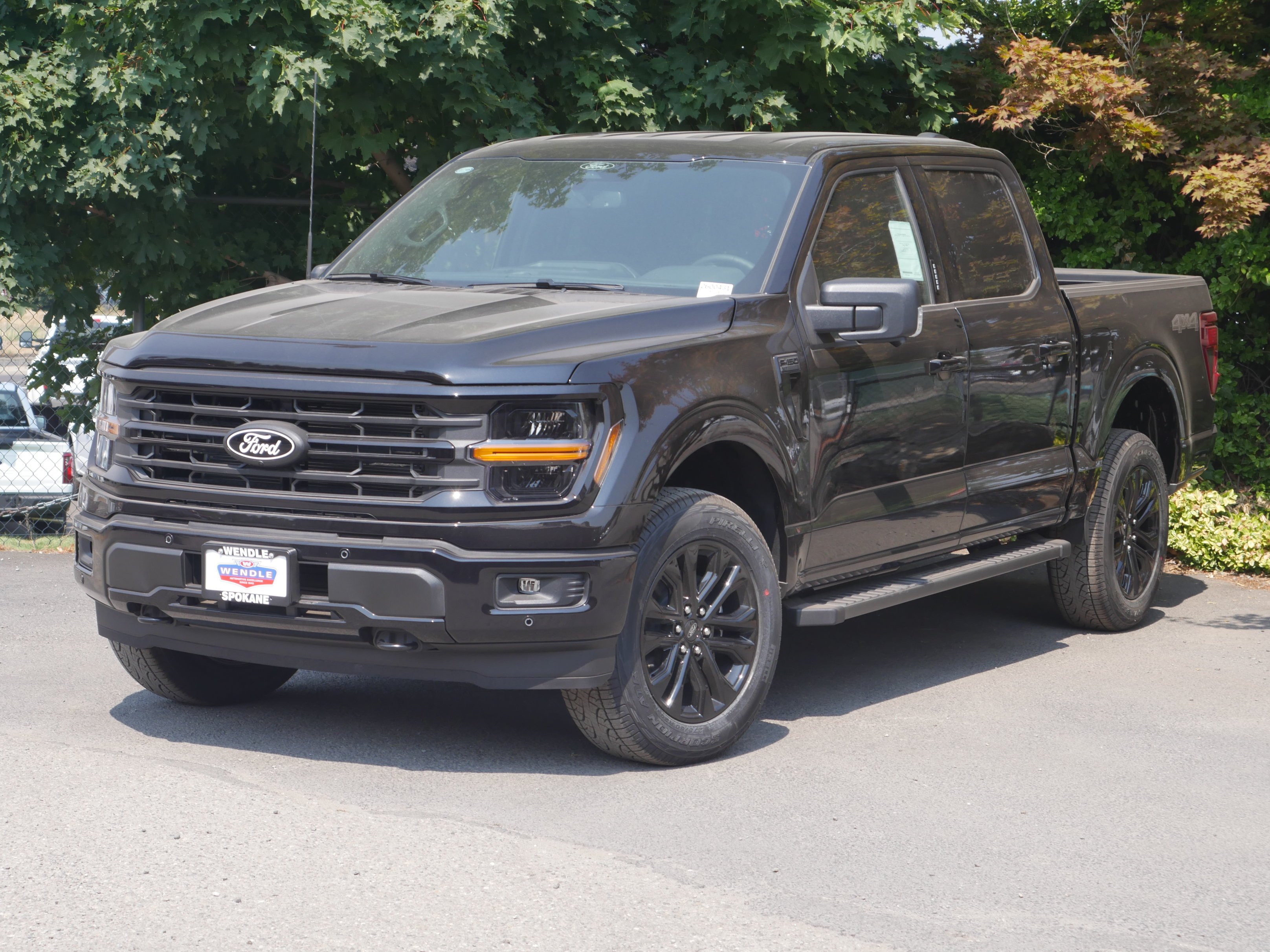 New 2026 Agate Black Metallic Ford XLT image 2