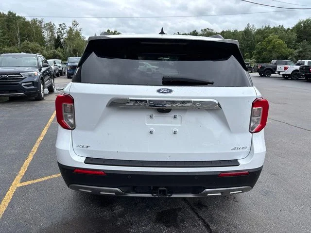 Used 2023 White Ford XLT image 4