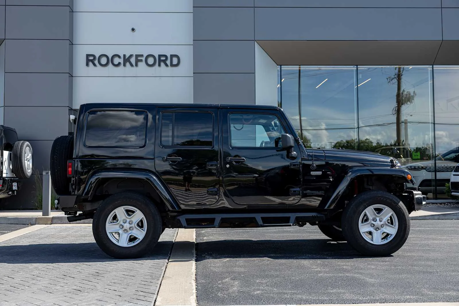 Used 2016 Black Clearcoat Jeep 75th Anniversary image 8