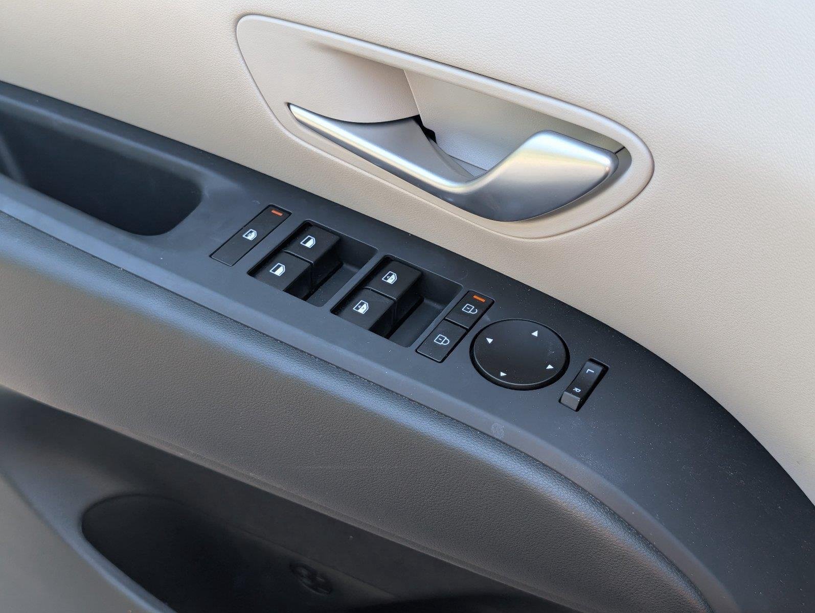 Used 2026 Hampton Gray Hyundai SEL image 20