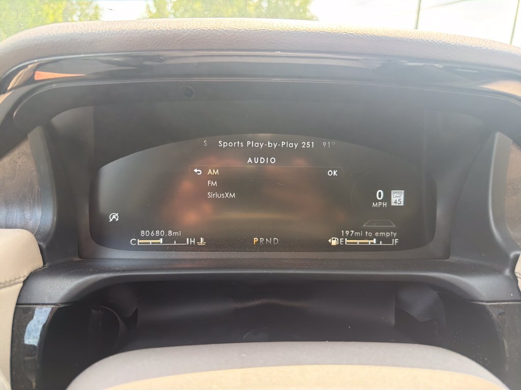 Used 2020 White Lincoln Reserve image 19