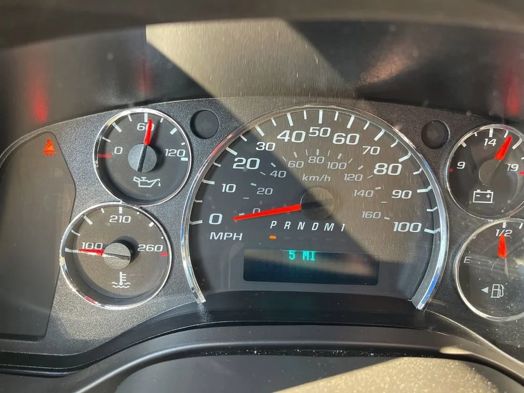 Used 2023 Summit White GMC Work Van image 18