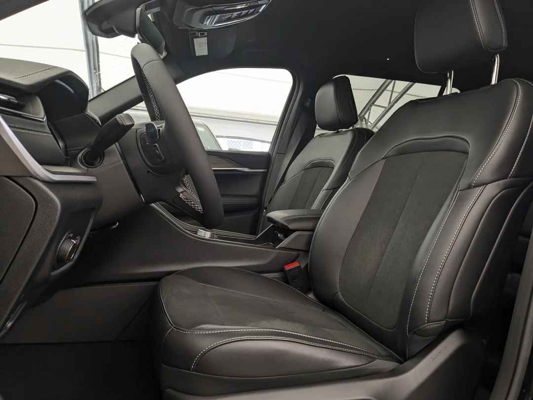 New 2026 Black Jeep Altitude - - 4x4 - 20 Gloss Black Wheels - Remote Start - Capri Leatherette & More! image 15