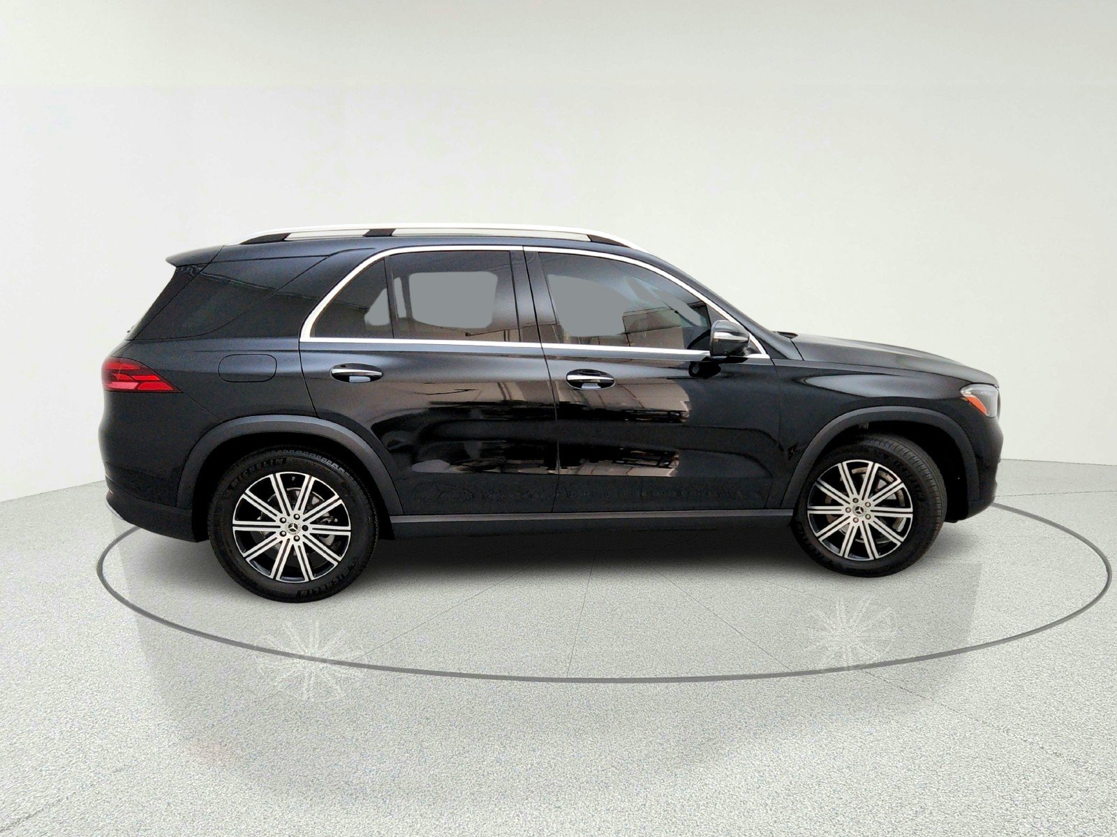 Certified Used 2025 Black Mercedes-Benz GLE 350 image 7