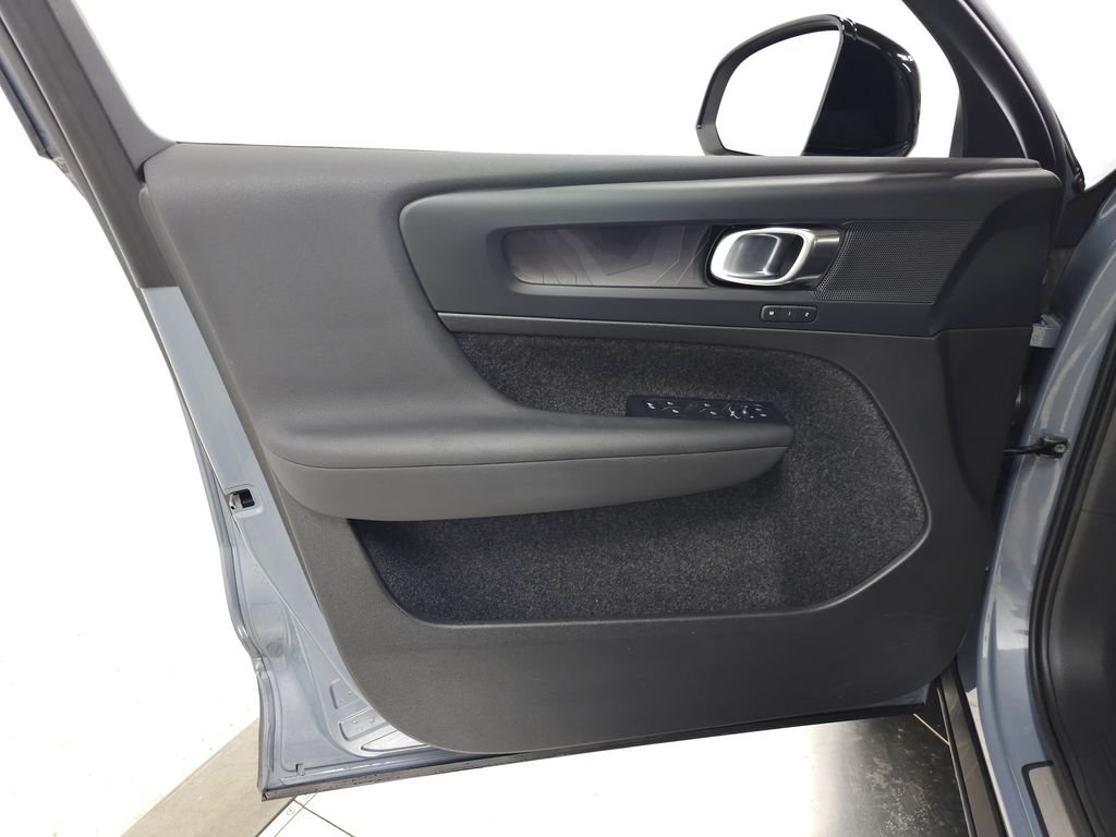 Used 2023 Gray Volvo Twin Plus image 17