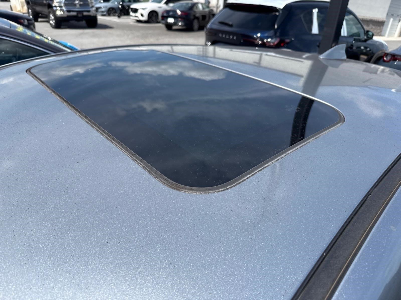 Used 2016 Liquid Silver Metallic Mazda i Grand Touring image 4