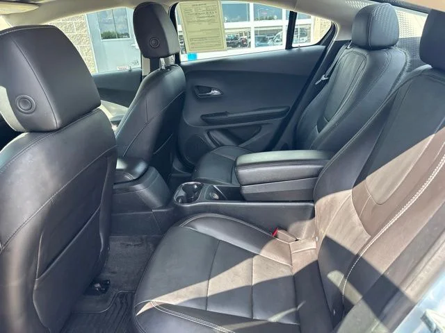 Used 2015 Silver Chevrolet Base image 31