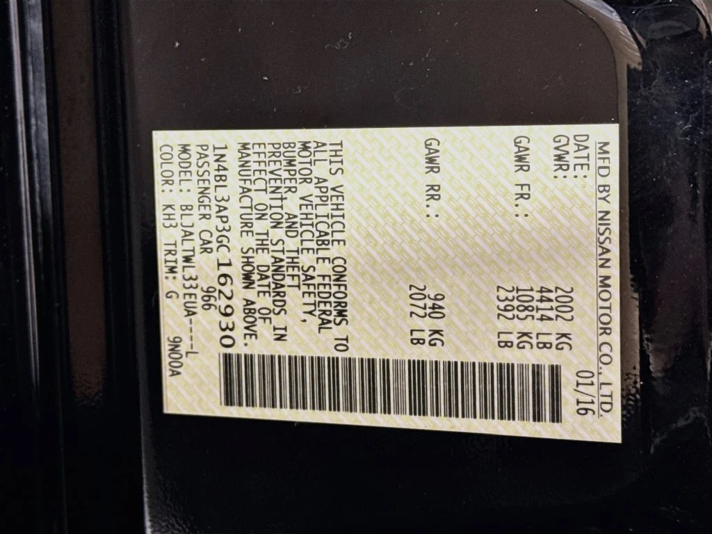 Used 2016 Black Nissan 3.5 SL image 41